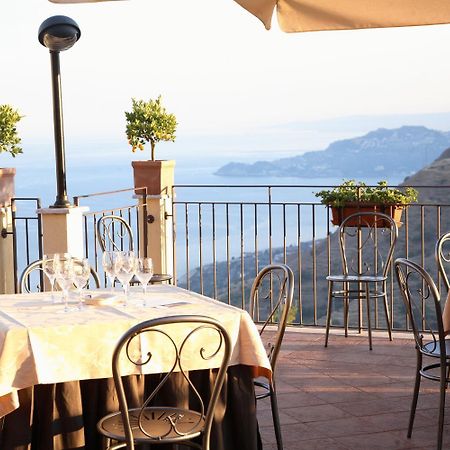 Agostiniana Hotel Santa Teresa Di Riva Exteriér fotografie