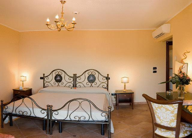Agostiniana Hotel Santa Teresa Di Riva Exteriér fotografie